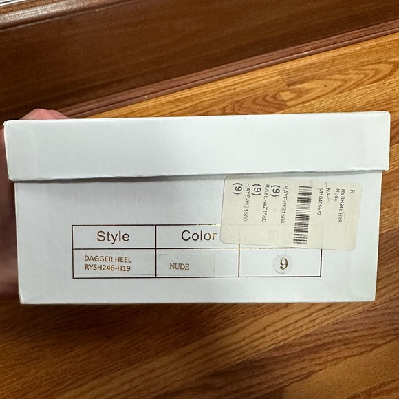 RAYE Dagger Heel. Never Worn. Comes with original box - Picture 4 of 8